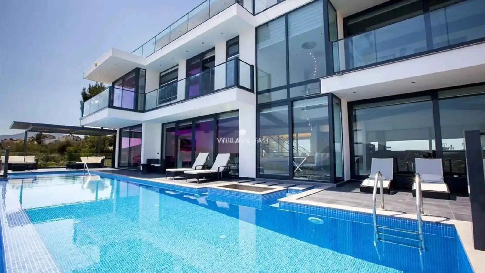 Villa Avon