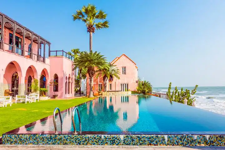 Deniz Manzaralı Villa Tatili Nasıl Bir Deneyim Sunar?