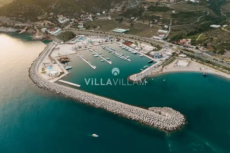 Plajları ve Koyları ile Ünlü Bir Cennet